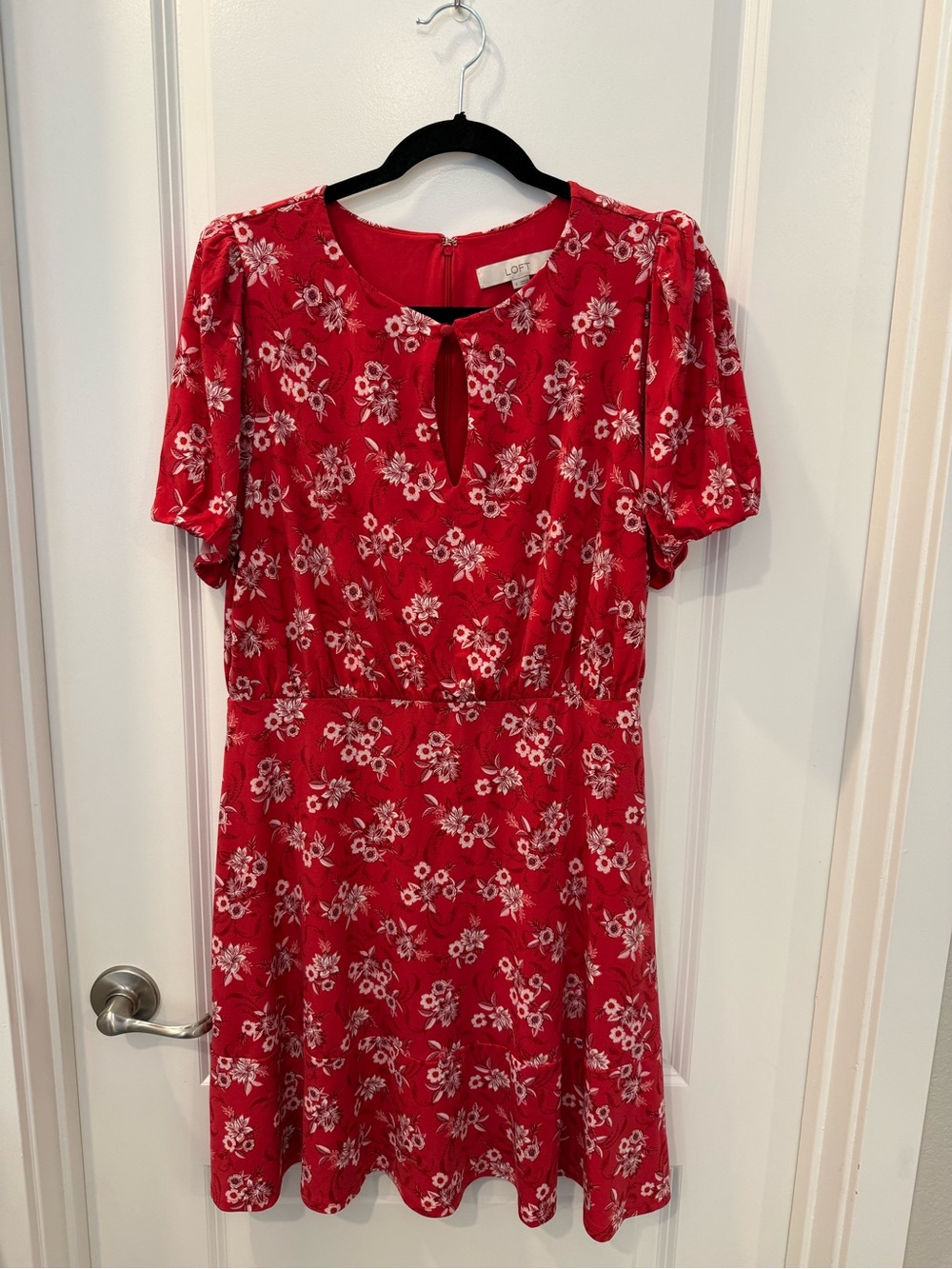 LOFT Red Floral Keyhole Short-Sleeve Mini Dress